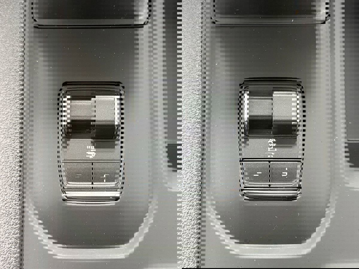 Used 2022 GMC Sierra 1500 AT4 image 32