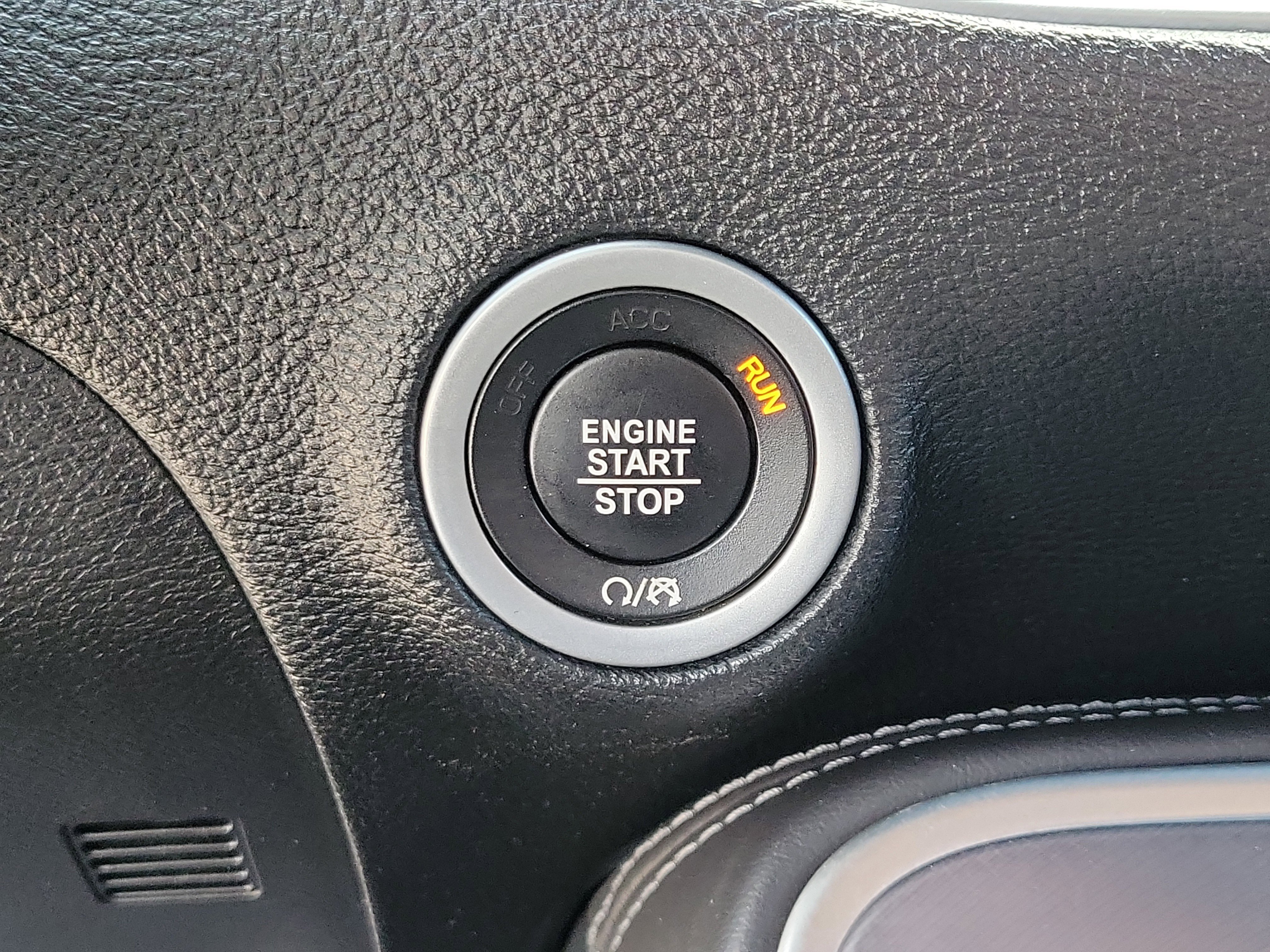 Used 2019 Dodge Challenger R/T Scat Pack w/ Shaker Package RWD image 22