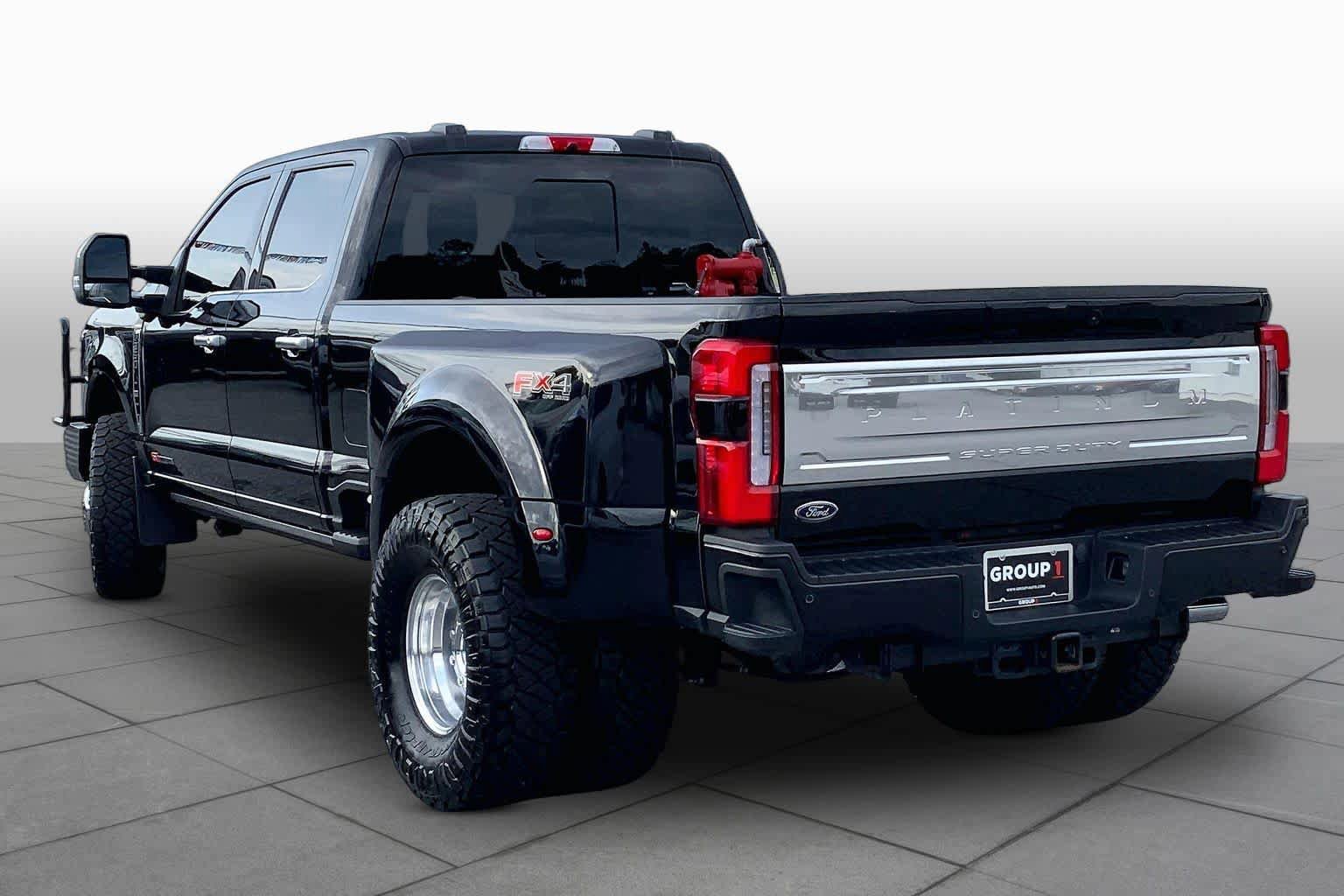 Used 2025 Ford F350 Platinum w/ Platinum Plus Package AWD/4WD image 12