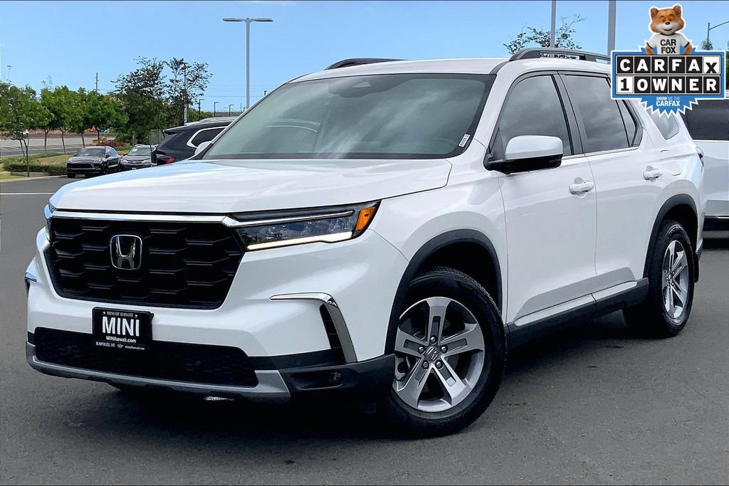 Used 2025 Honda Pilot EX-L image 2