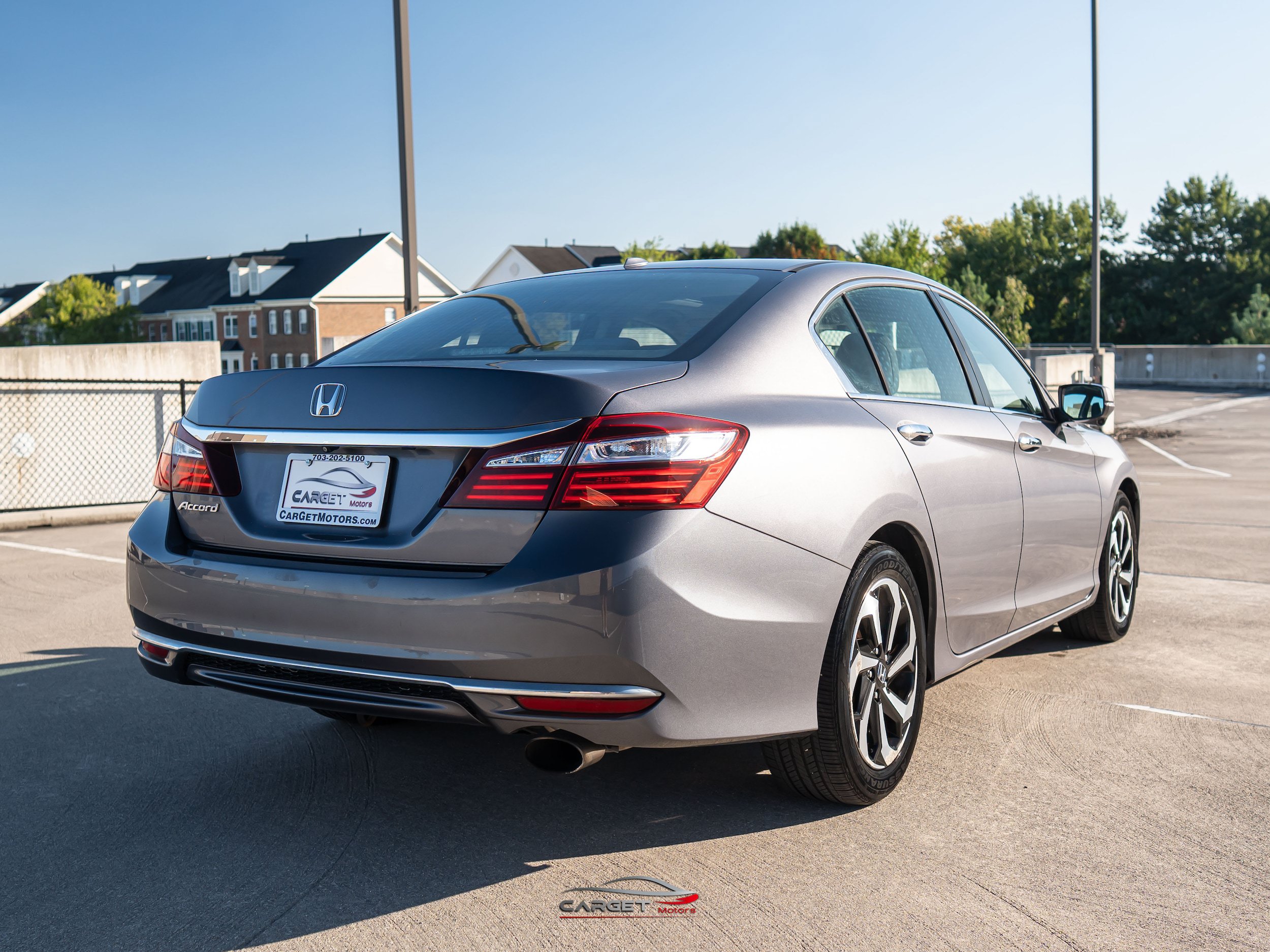 Used 2017 Honda Accord EX image 7