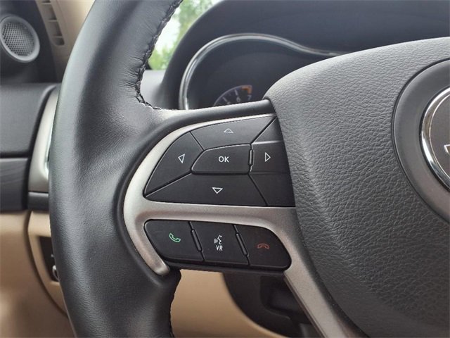 Used 2022 Jeep Grand Cherokee Laredo E image 15