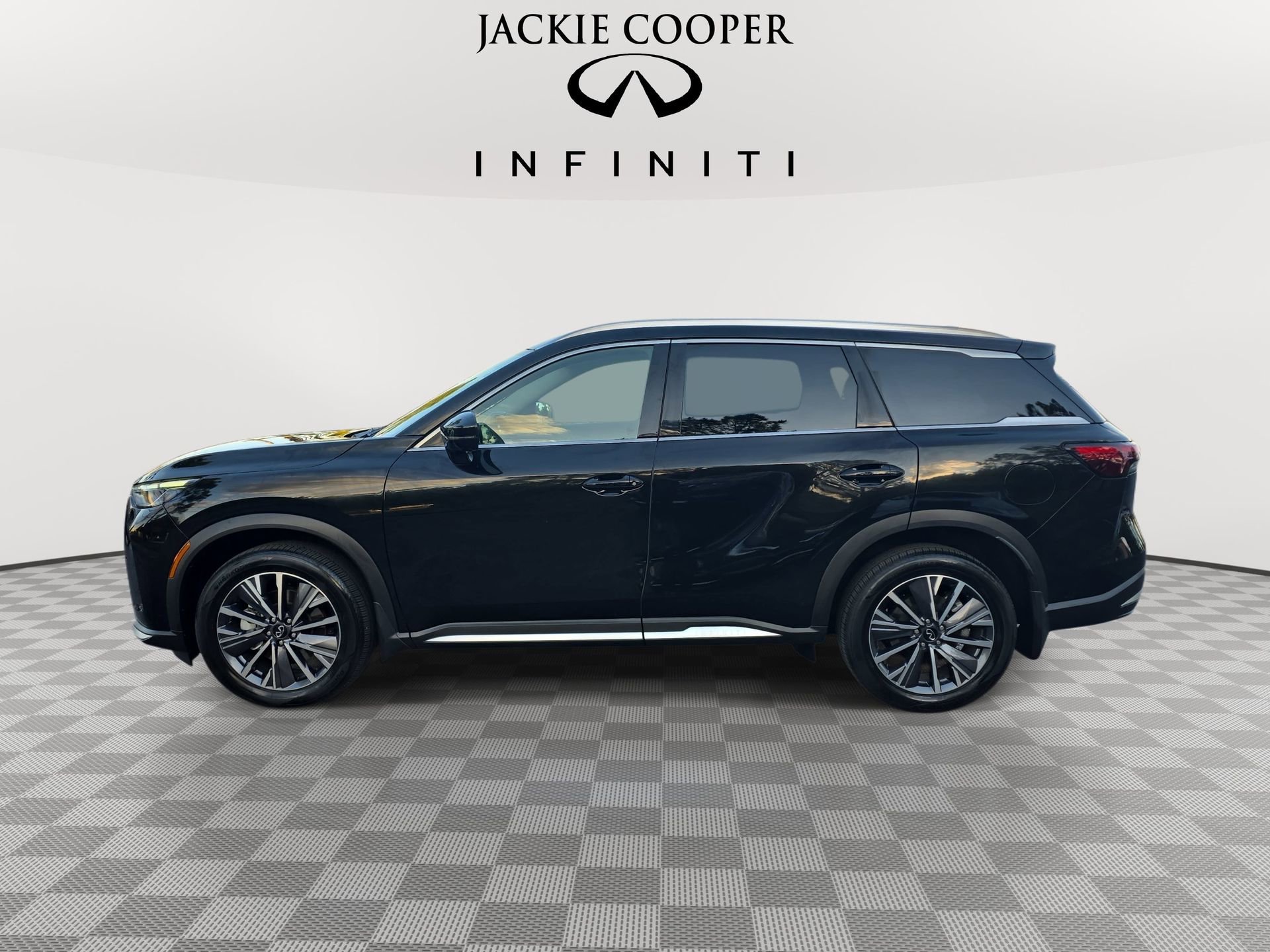 Used 2026 INFINITI QX60 Luxe w/ Cargo Package AWD/4WD image 8