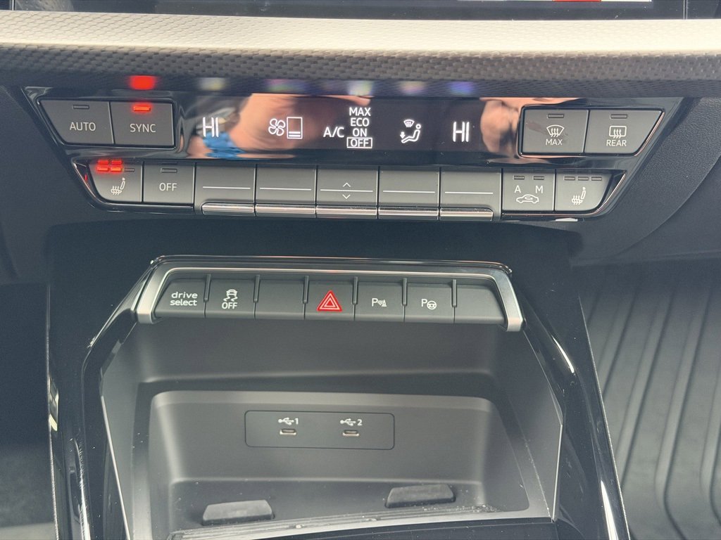 Used 2024 Audi RS 3 image 36