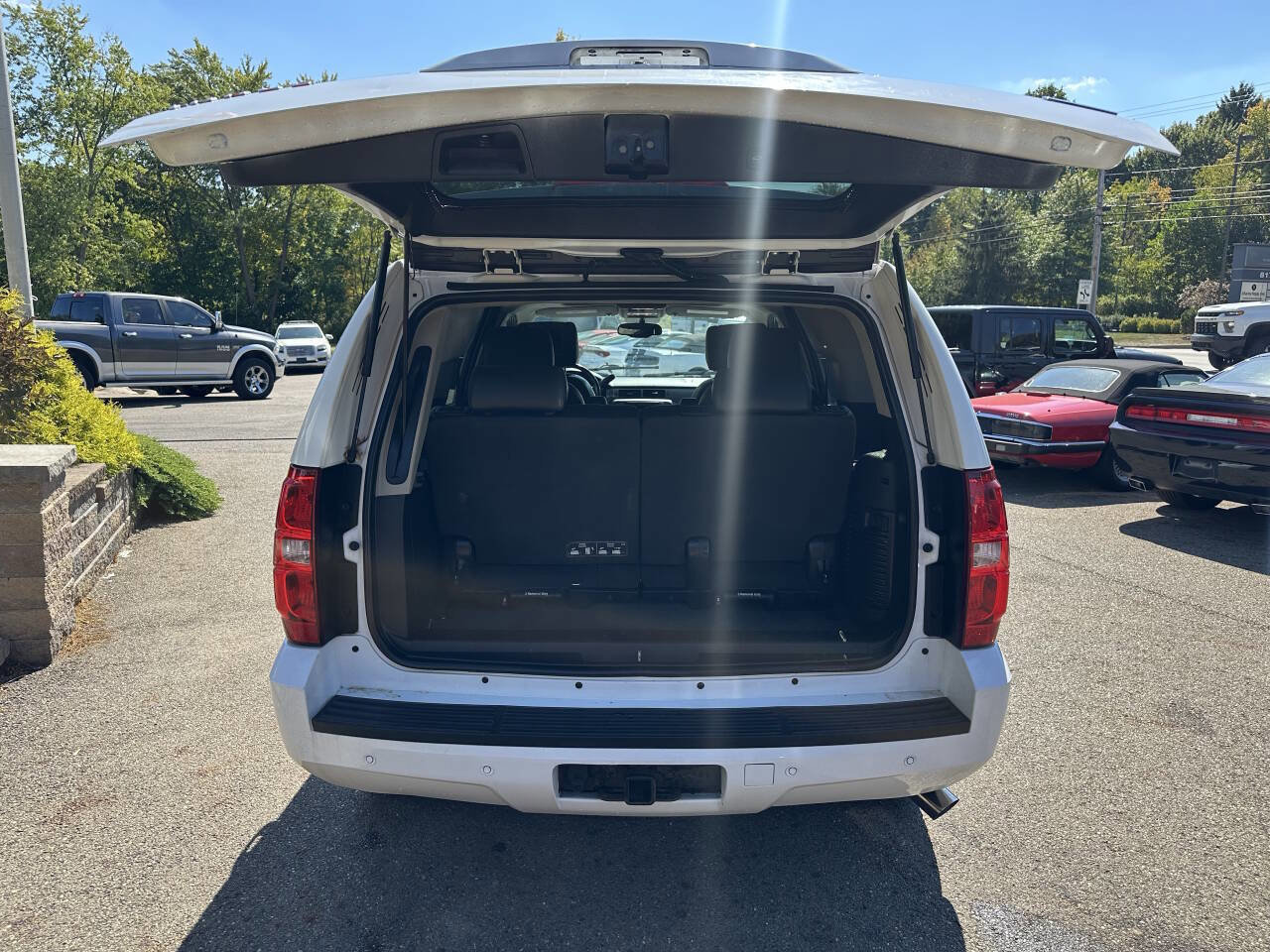 Used 2011 Chevrolet Tahoe LT w/ Luxury Package image 6