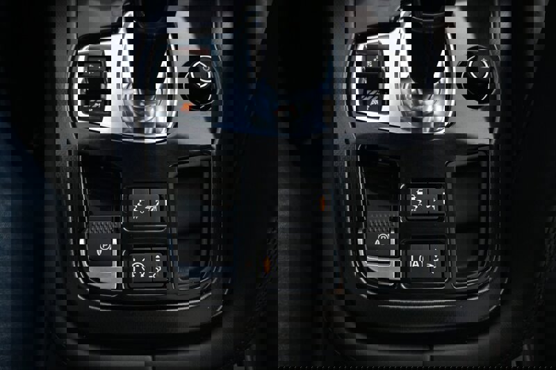 Used 2016 Jaguar F-TYPE S image 42