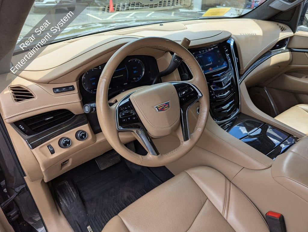 Used 2020 Cadillac Escalade Platinum AWD/4WD image 17