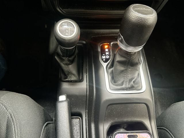 Used 2023 Jeep Gladiator Sport AWD/4WD image 22
