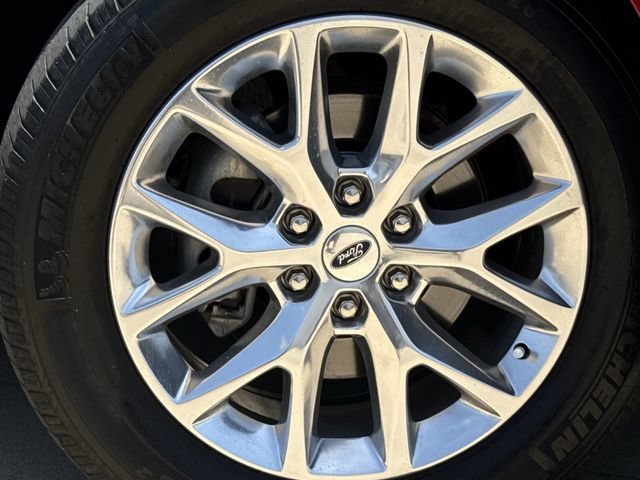 Used 2020 Ford Expedition XLT w/ Equipment Group 202A RWD image 10