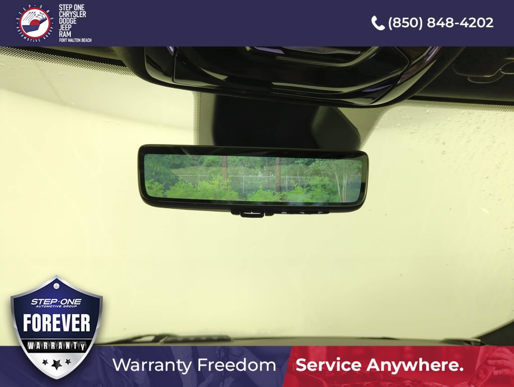 Used 2023 Jeep Grand Cherokee Summit AWD/4WD image 26