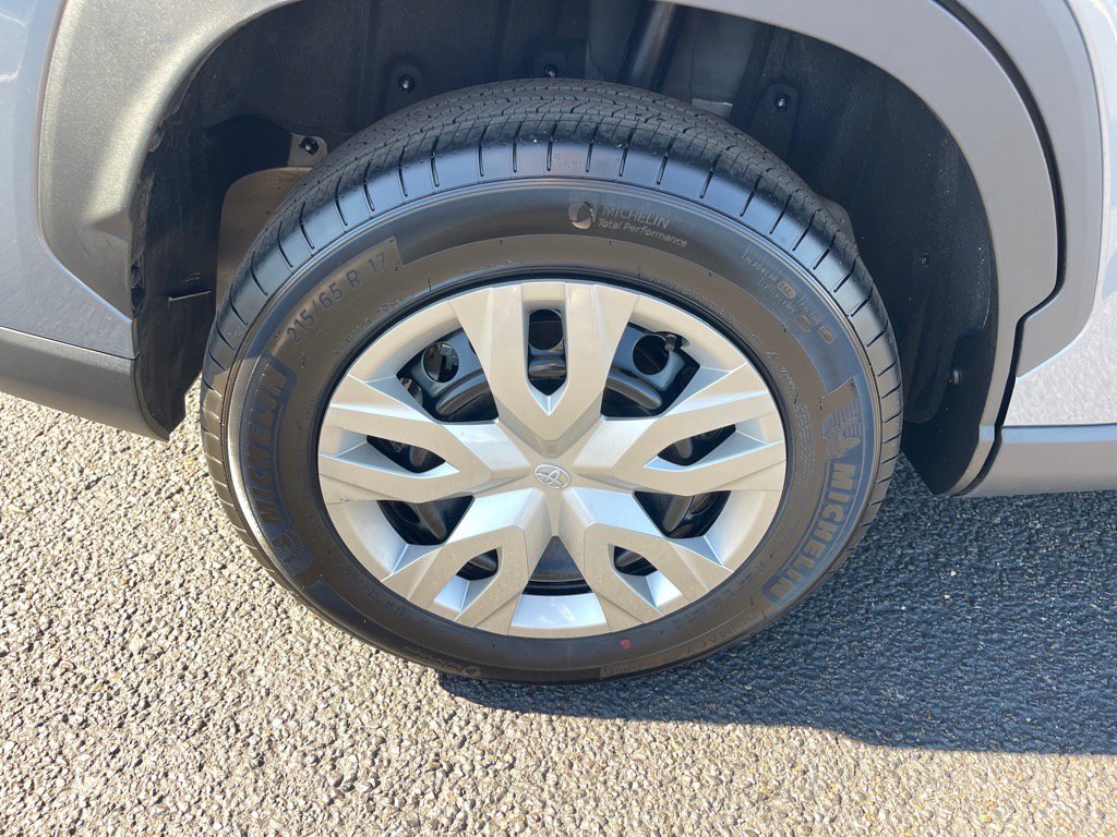 Used 2026 Toyota Corolla Cross L image 22