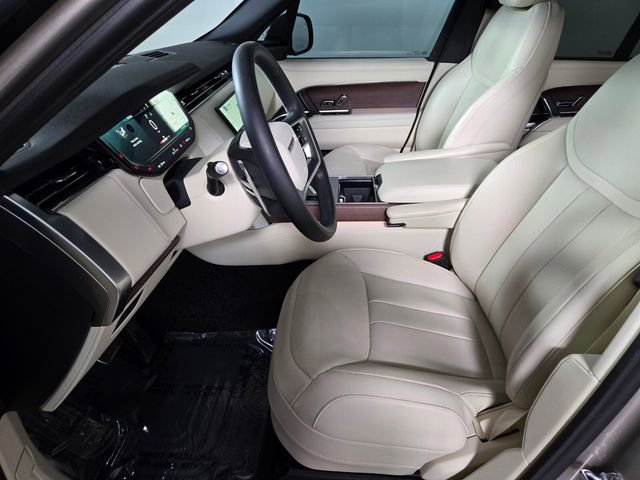 Used 2024 Land Rover Range Rover SE image 13