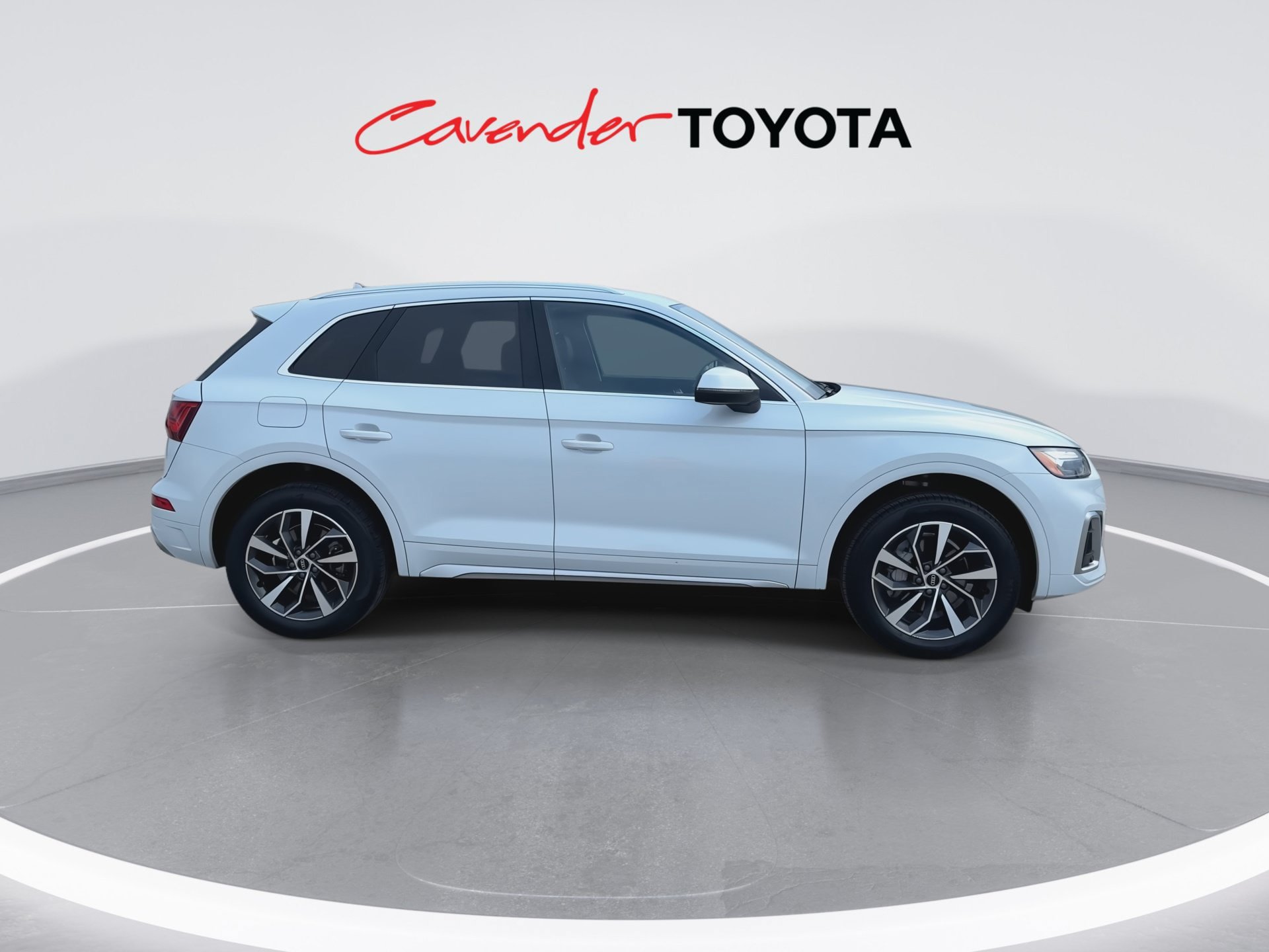 Used 2024 Audi Q5 2.0T Premium w/ Convenience Package AWD/4WD image 9