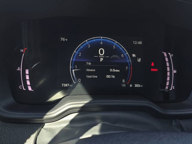 Used 2025 Toyota Corolla SE image 18