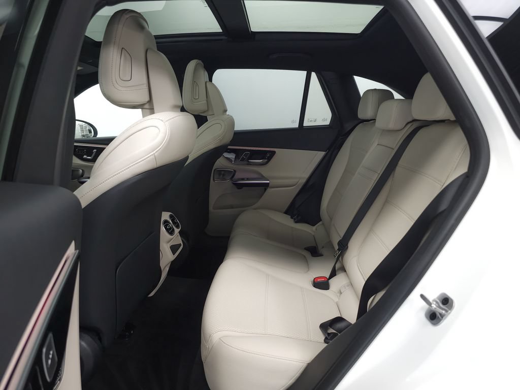 Certified 2026 Mercedes-Benz GLC 300 4MATIC image 27