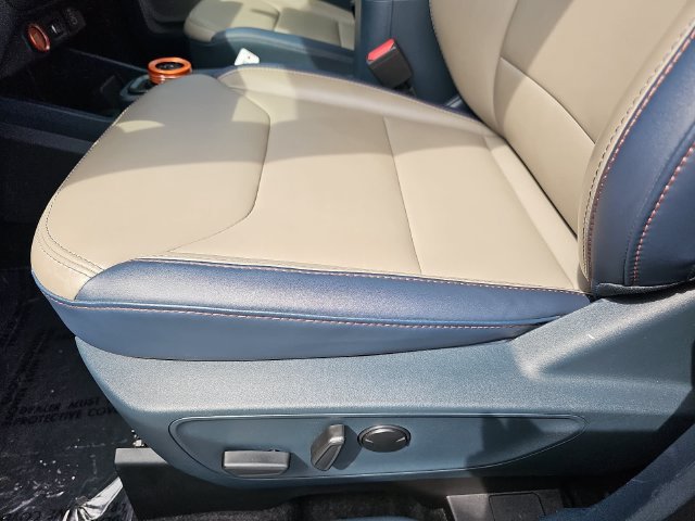 Used 2025 Ford Maverick Lariat AWD/4WD image 31