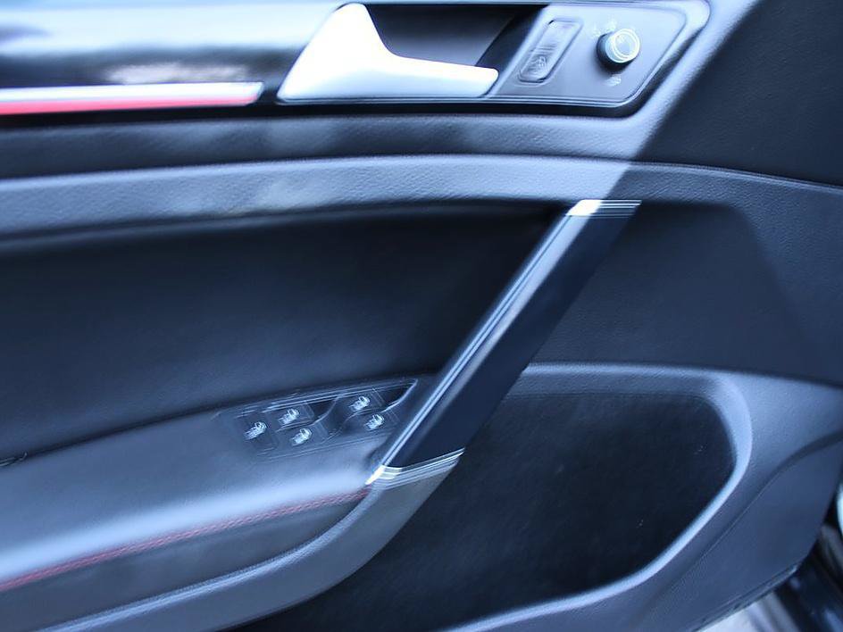 Used 2015 Volkswagen GTI SE w/ Lighting Package (SEL) FWD image 8