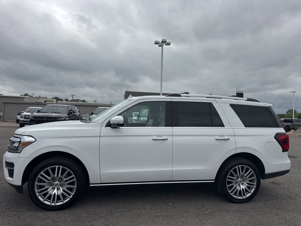 Used 2024 Ford Expedition Limited image 18
