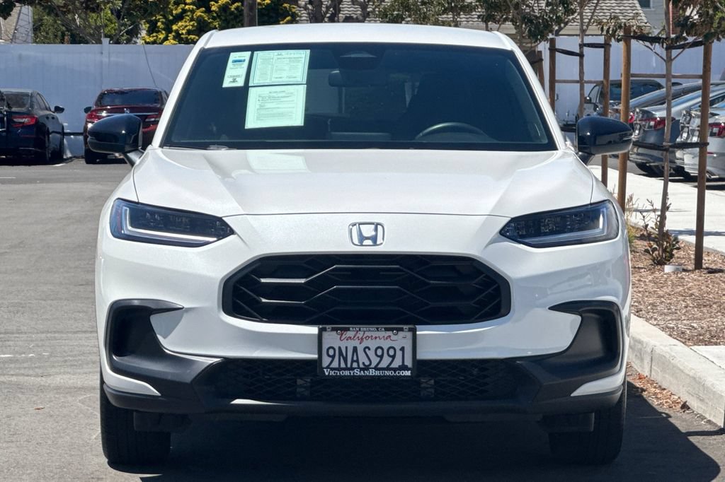 Certified 2025 Honda HR-V Sport image 9