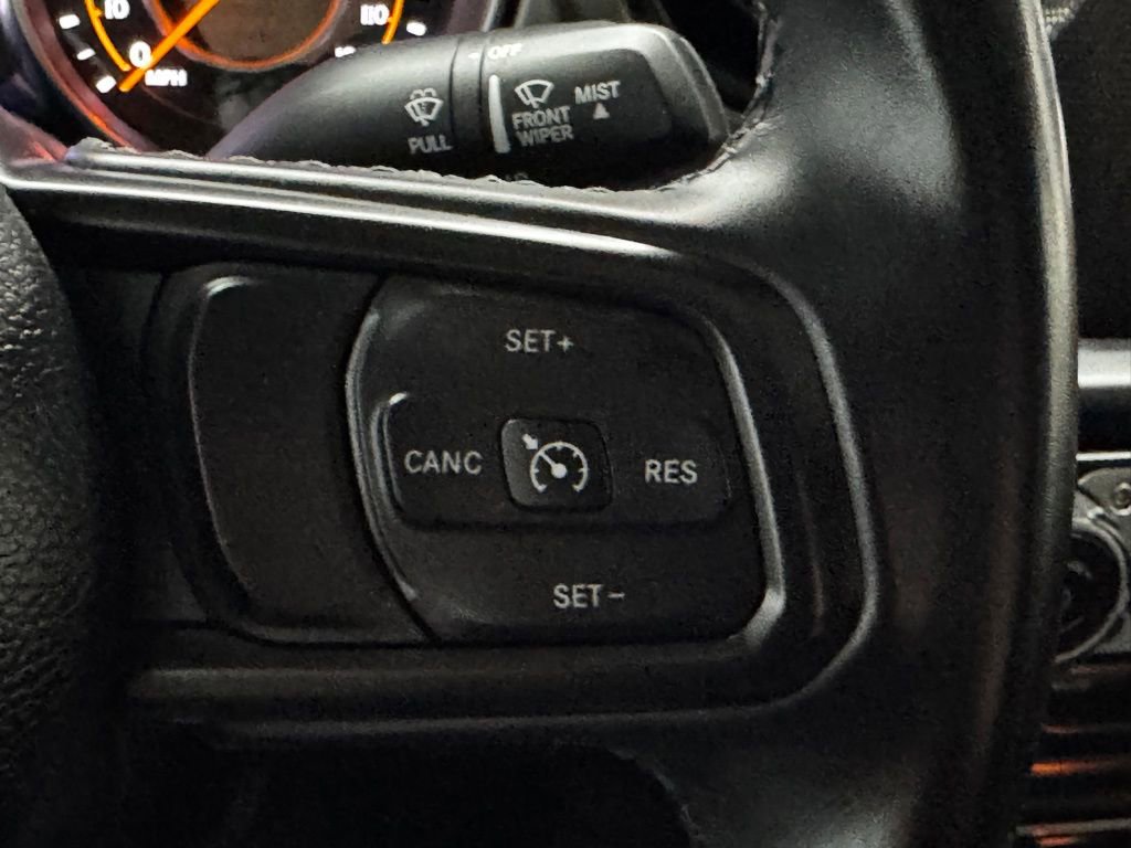 Used 2022 Jeep Gladiator Willys image 29