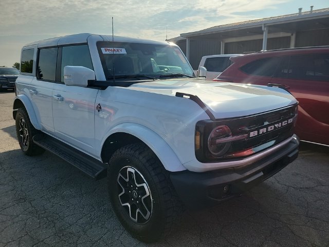 Used 2025 Ford Bronco Outer Banks AWD/4WD image 9