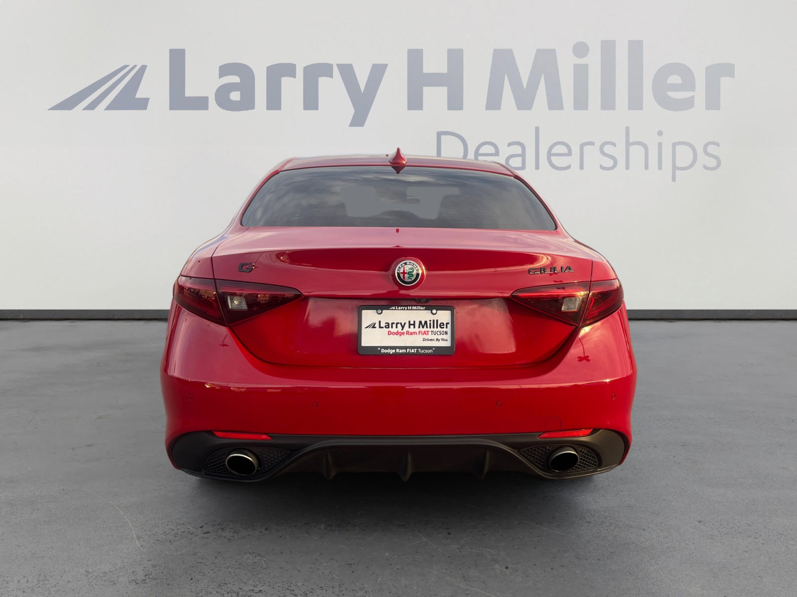 Used 2018 Alfa Romeo Giulia Base image 4