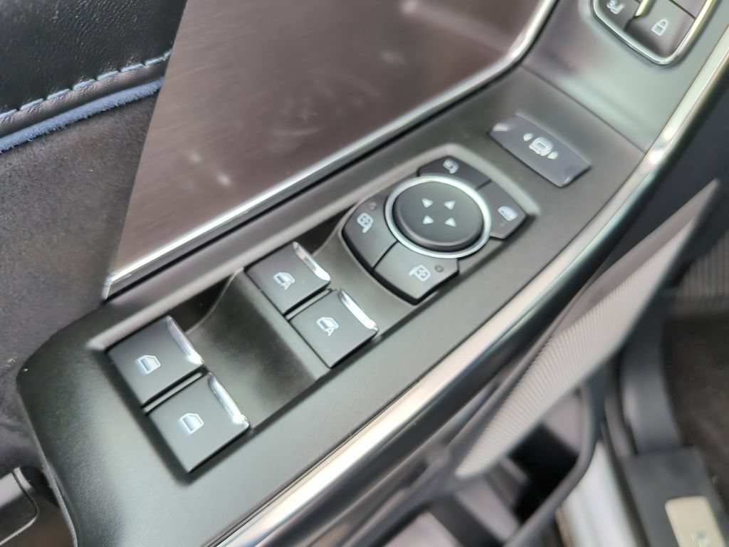 Used 2025 Ford F150 Platinum AWD/4WD image 23
