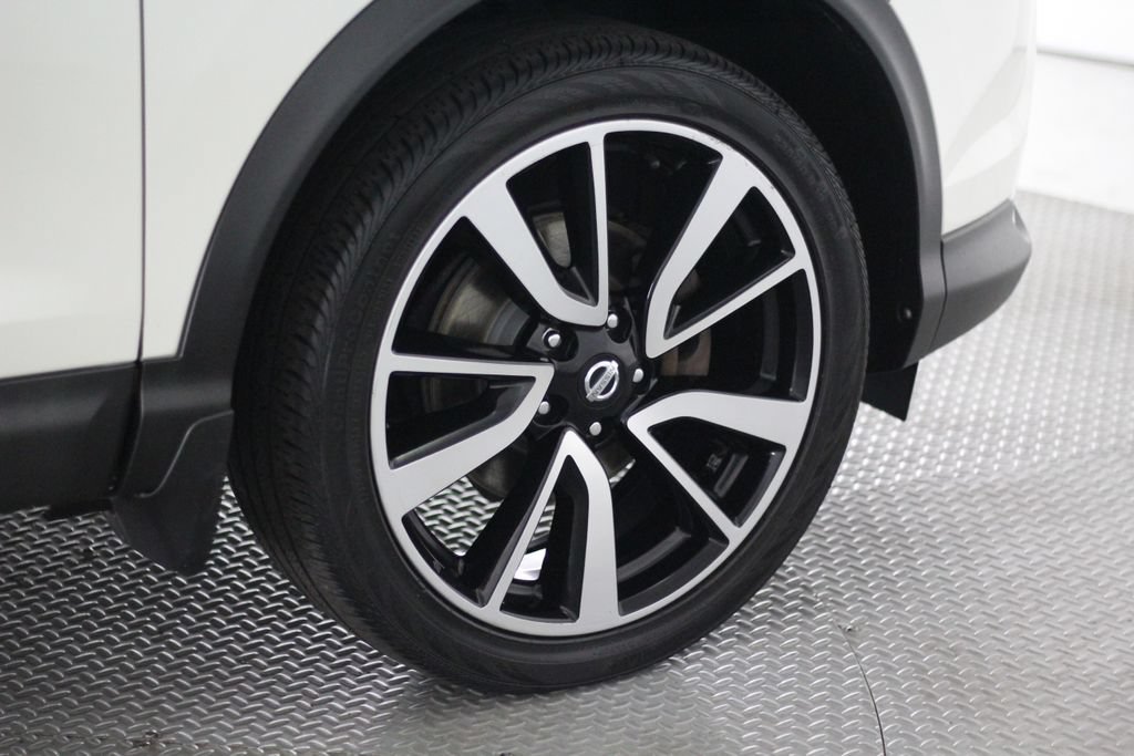 Used 2017 Nissan Rogue Sport SL AWD/4WD image 60