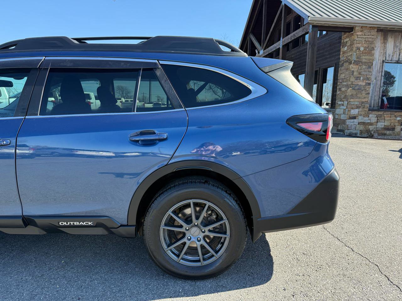 Used 2022 Subaru Outback Premium image 37