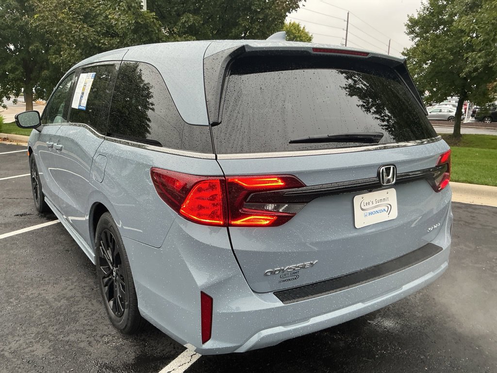 Used 2025 Honda Odyssey Sport-L image 9