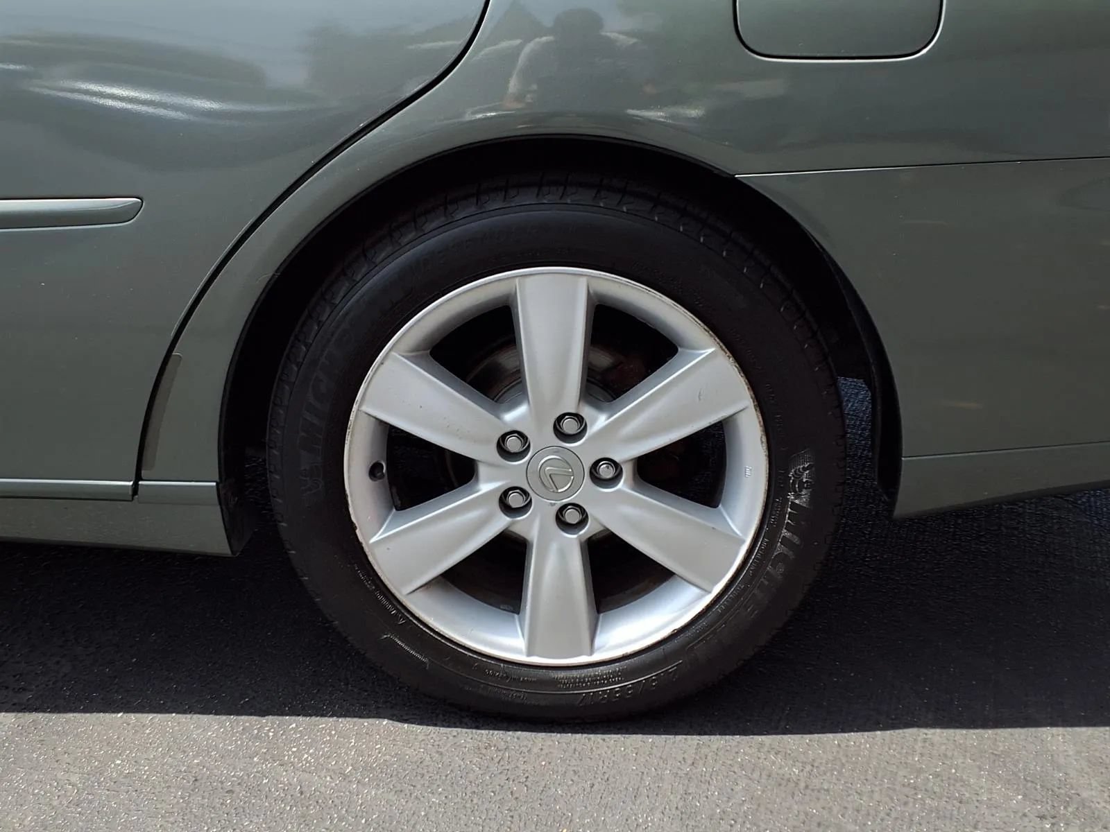 Used 2005 Lexus ES 330 FWD image 6
