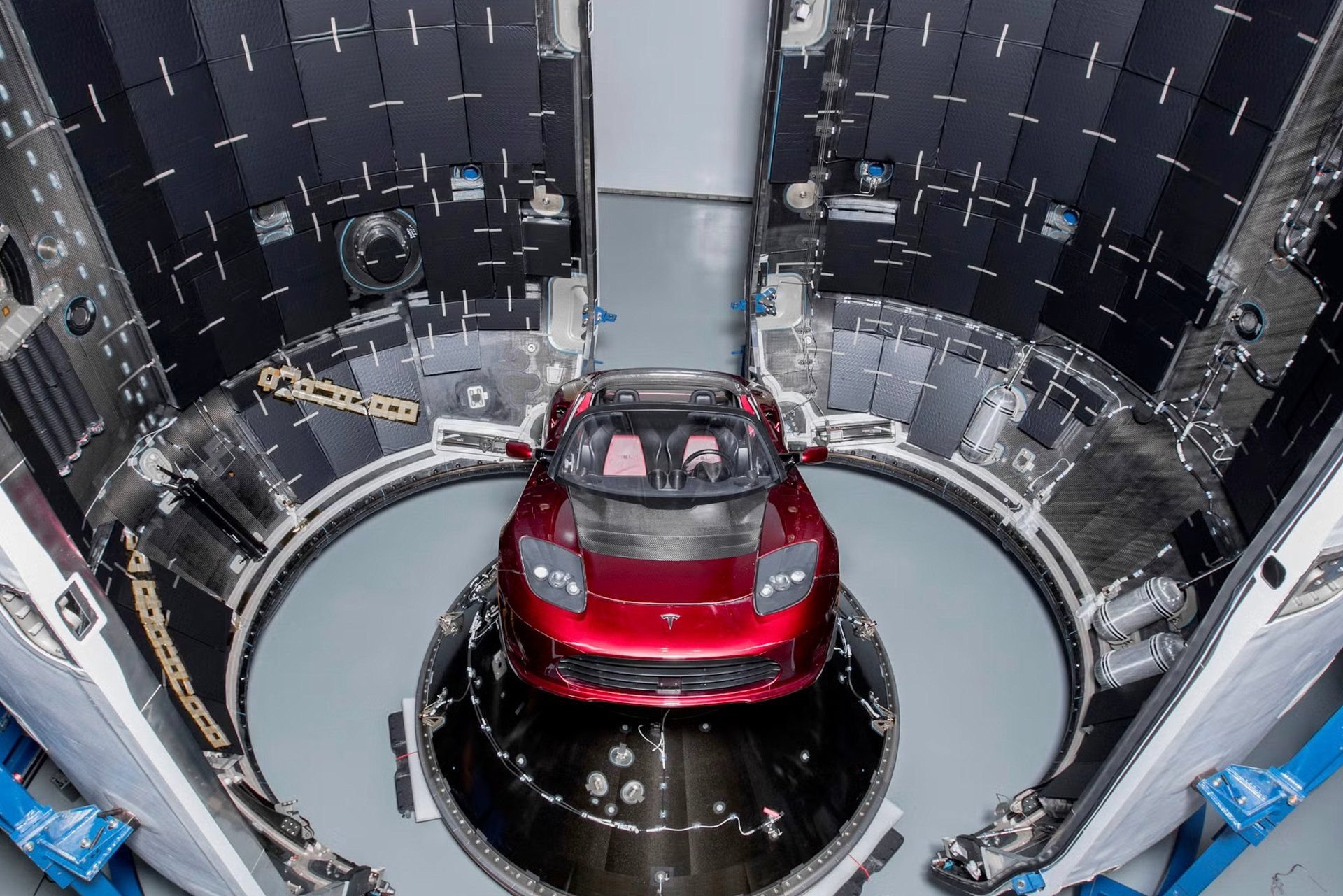 Used 2010 Tesla Roadster Sport RWD image 3