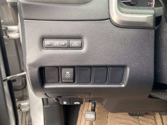 Used 2018 Nissan Murano SV AWD/4WD image 20