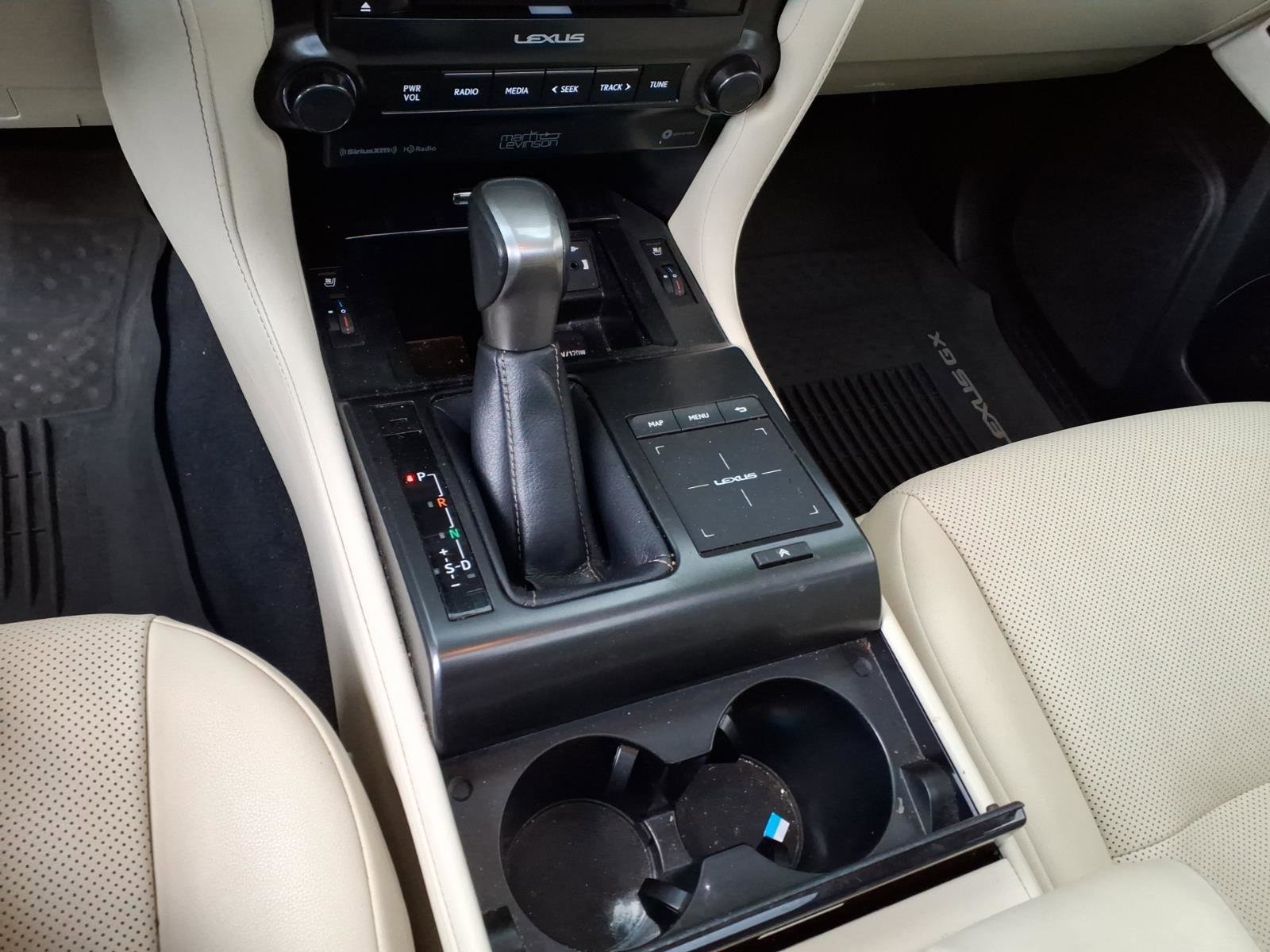 Certified 2022 Lexus GX 460 Premium w/ Premium Plus Package AWD/4WD image 9
