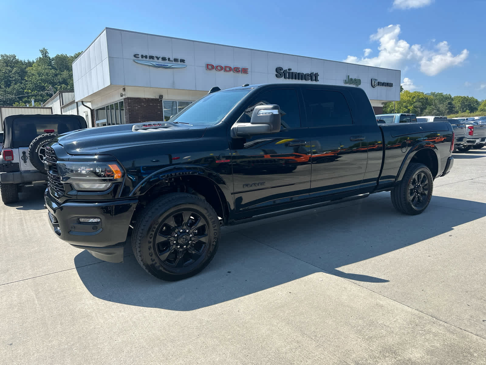 Used 2024 RAM 3500 Limited image 5