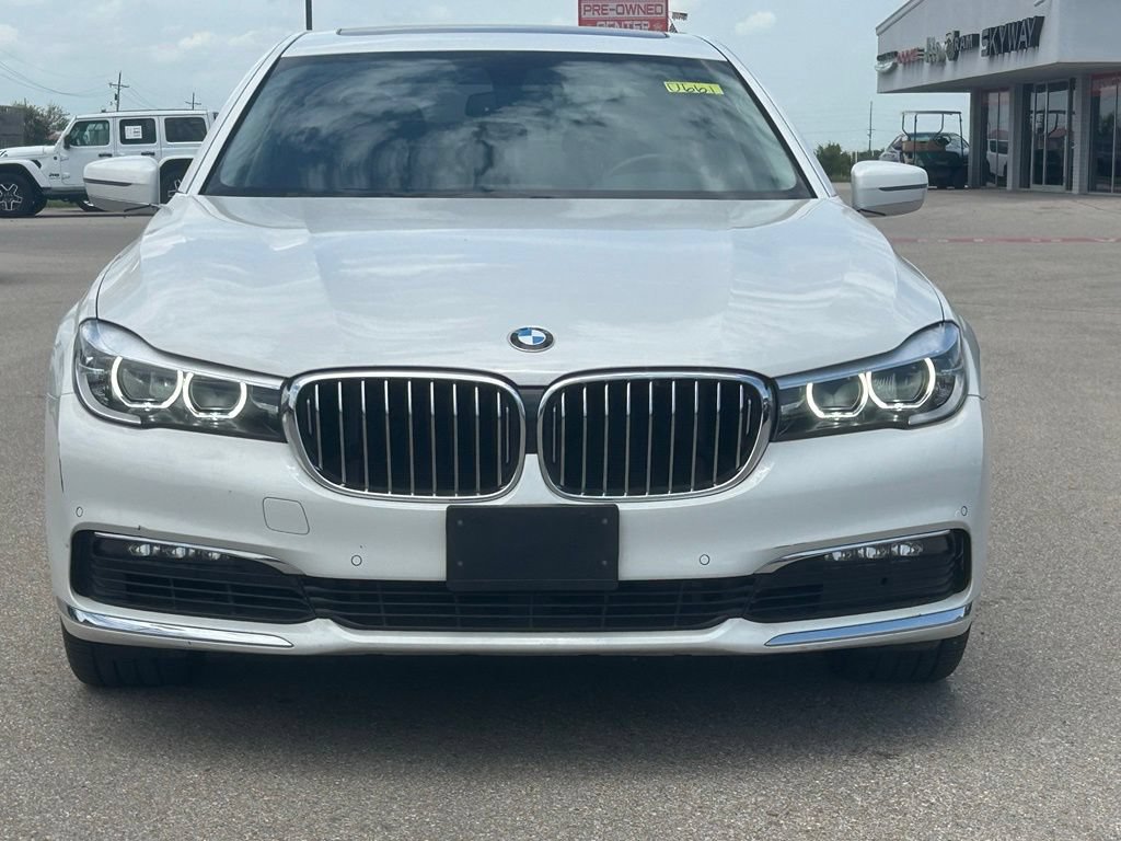 Used 2018 BMW 740i RWD image 2
