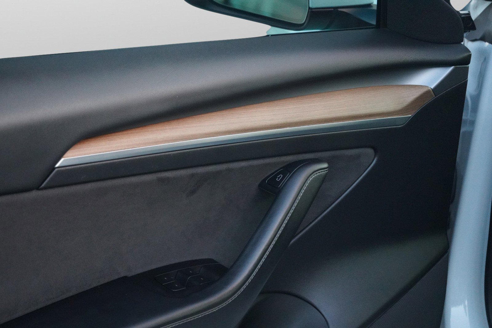 Used 2021 Tesla Model 3 Standard Range Plus image 29