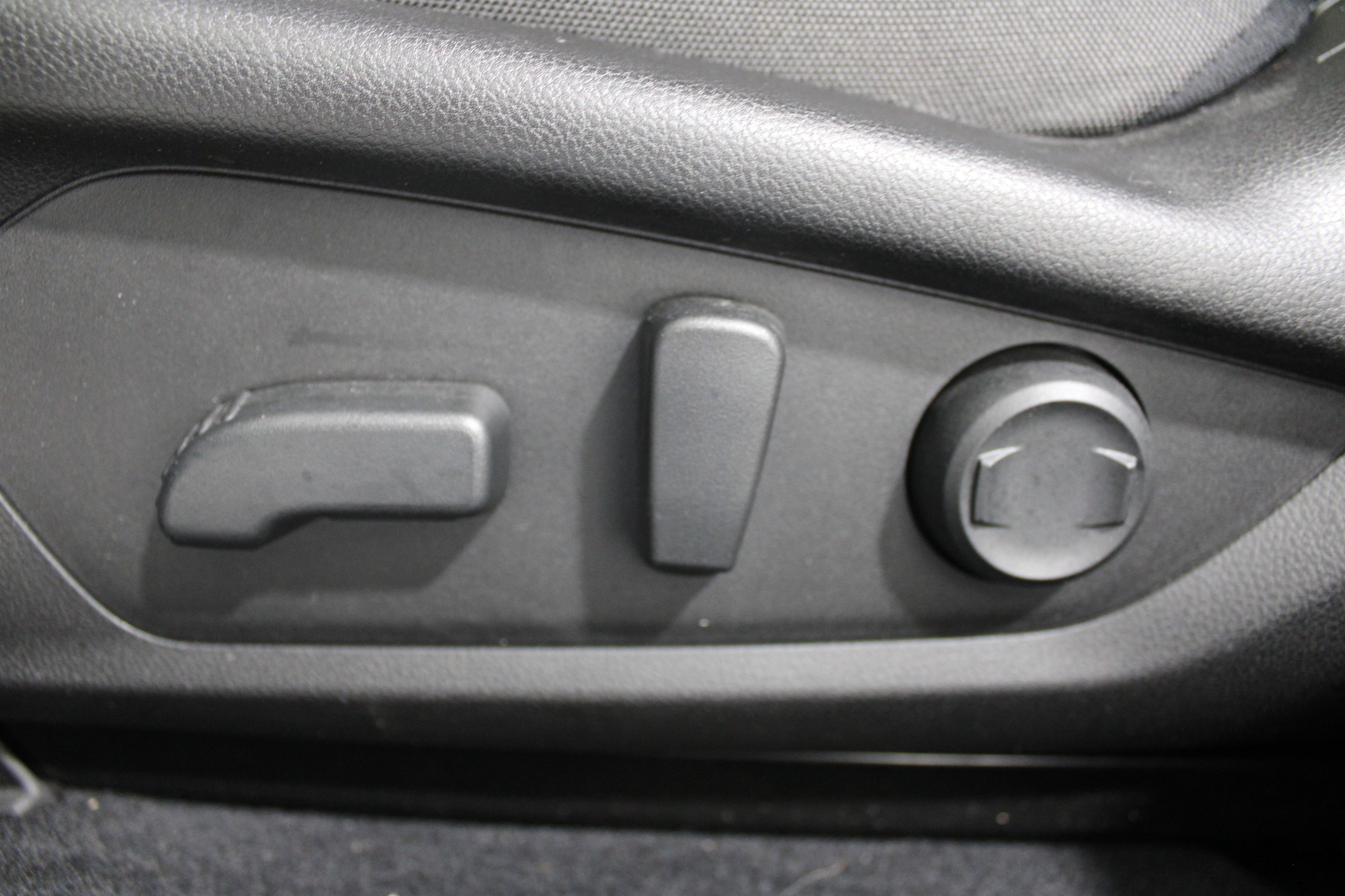 Used 2024 Subaru Crosstrek 2.0i Premium image 4