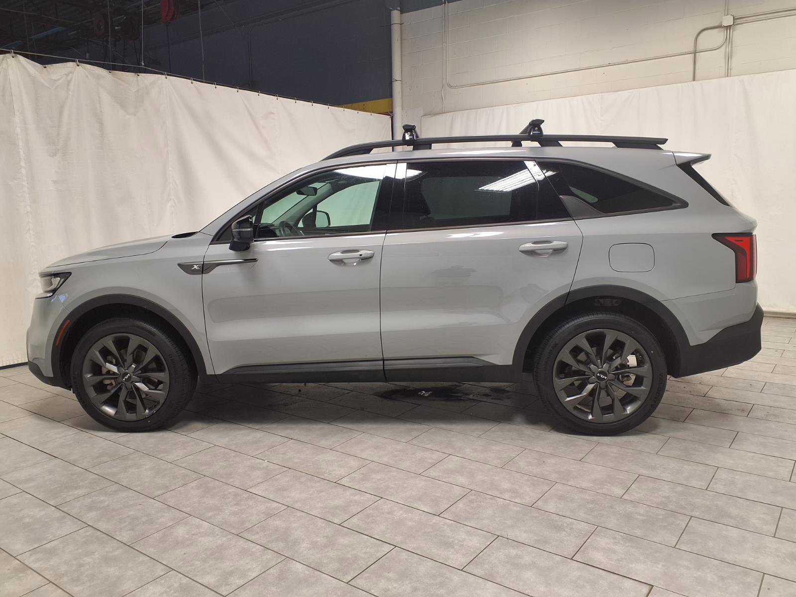 Used 2023 Kia Sorento X-Line EX image 6