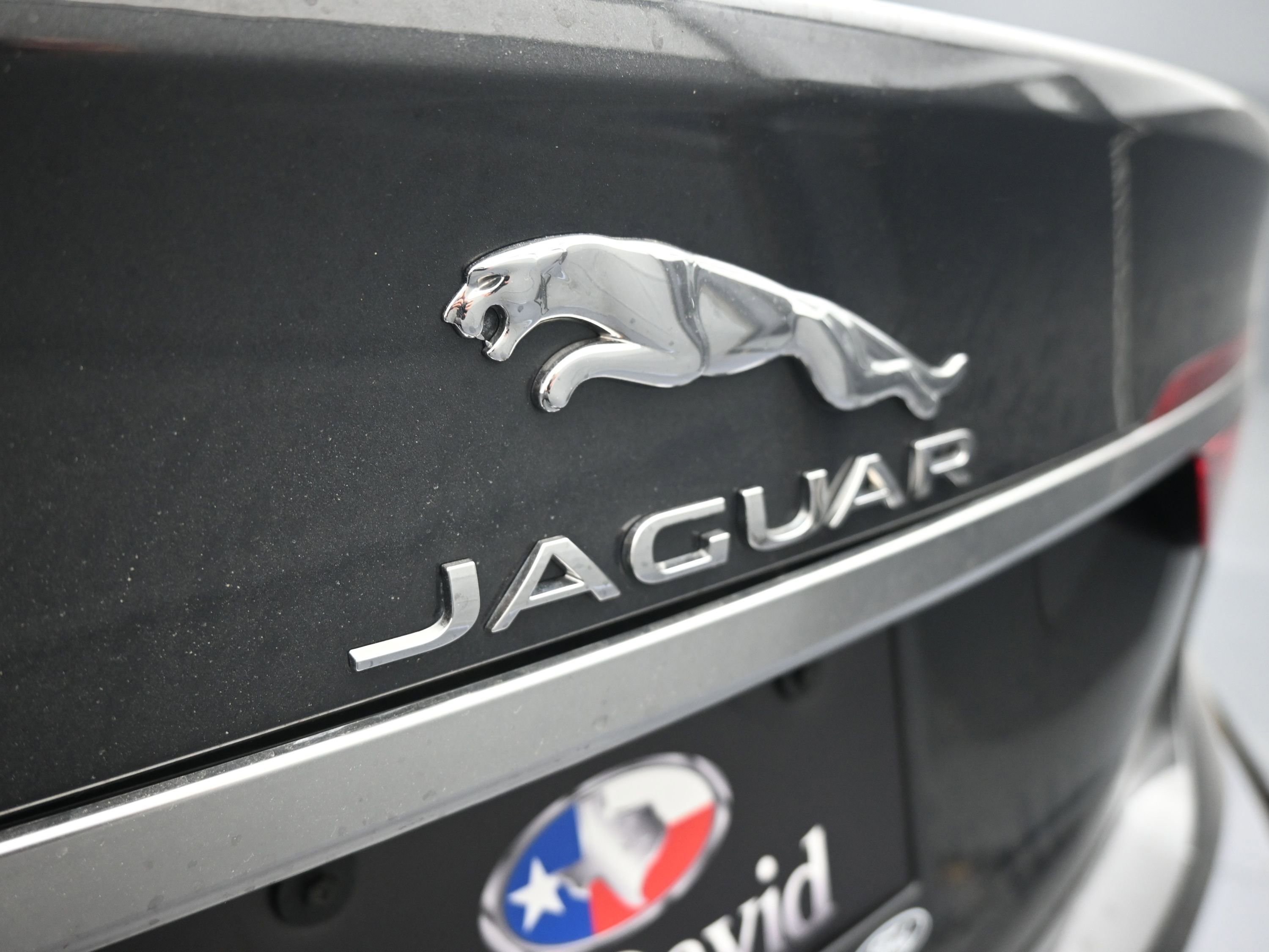 Used 2024 Jaguar XF R-Dynamic SE image 12