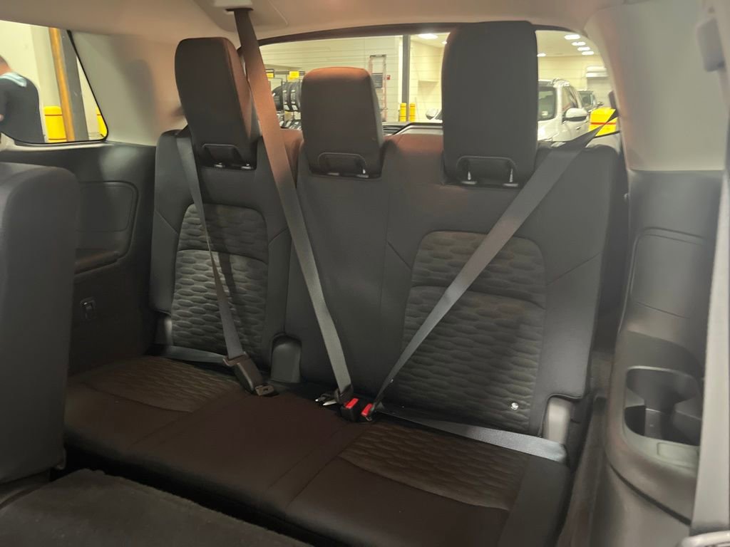 Used 2022 Nissan Pathfinder SV image 30