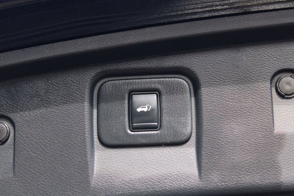 Used 2020 Nissan Murano SL w/ Moonroof Package image 12