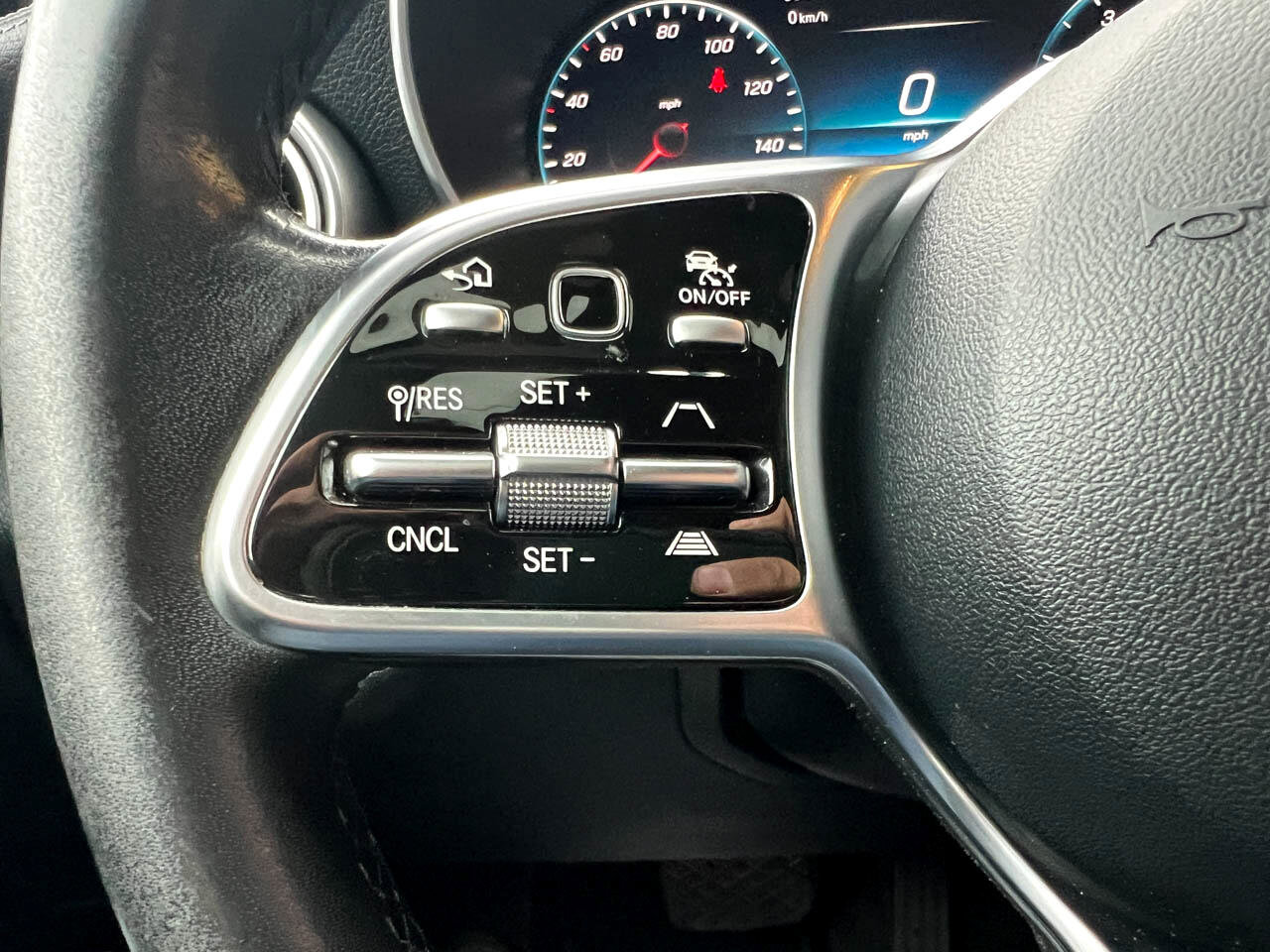 Used 2020 Mercedes-Benz GLC 300 4MATIC w/ Driver Assistance Package image 32