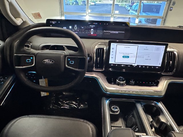 New 2027 Ford Expedition Platinum w/ Driver's Package AWD/4WD image 11