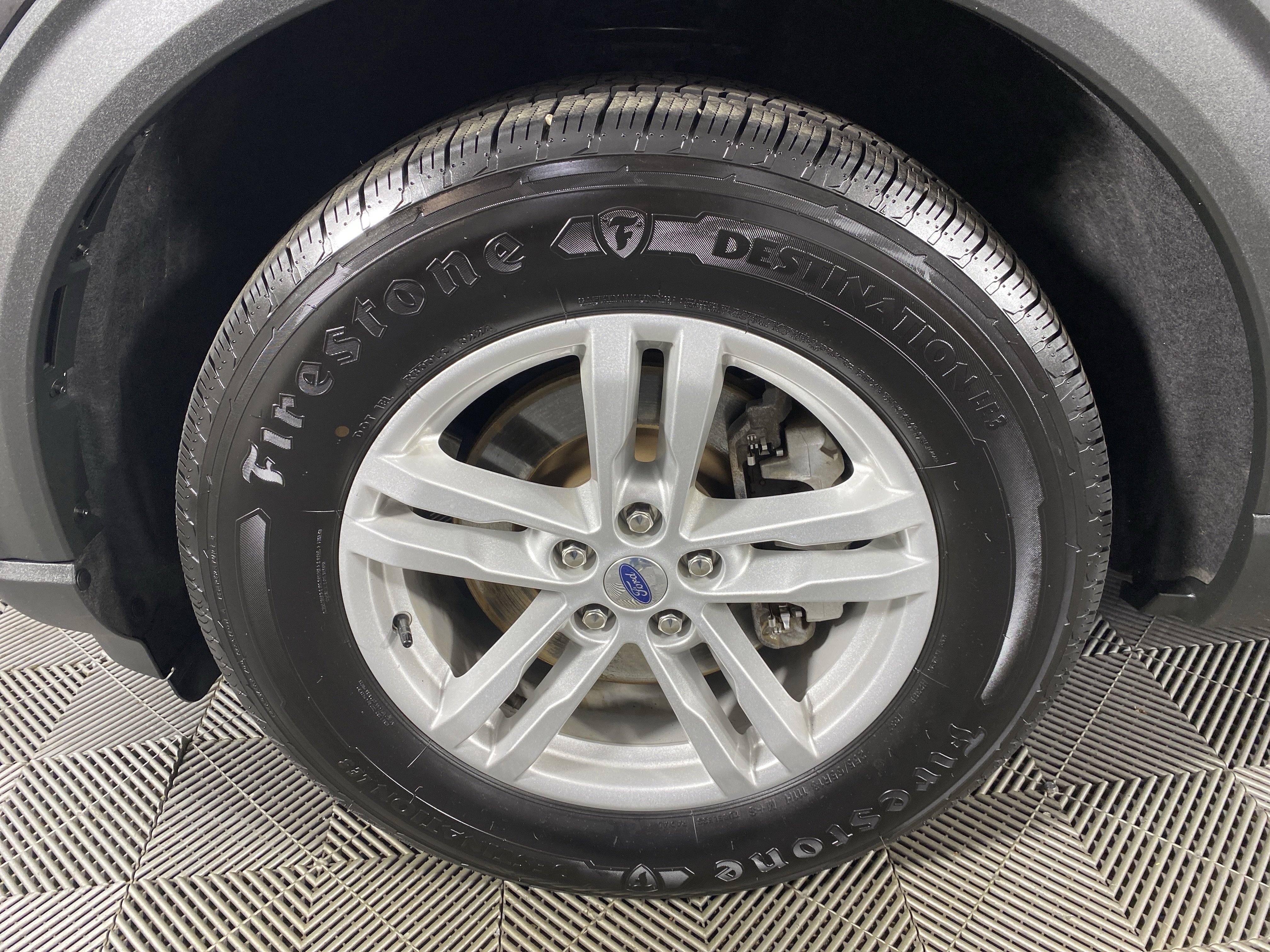 Used 2021 Ford Explorer XLT w/ Equipment Group 202A image 13