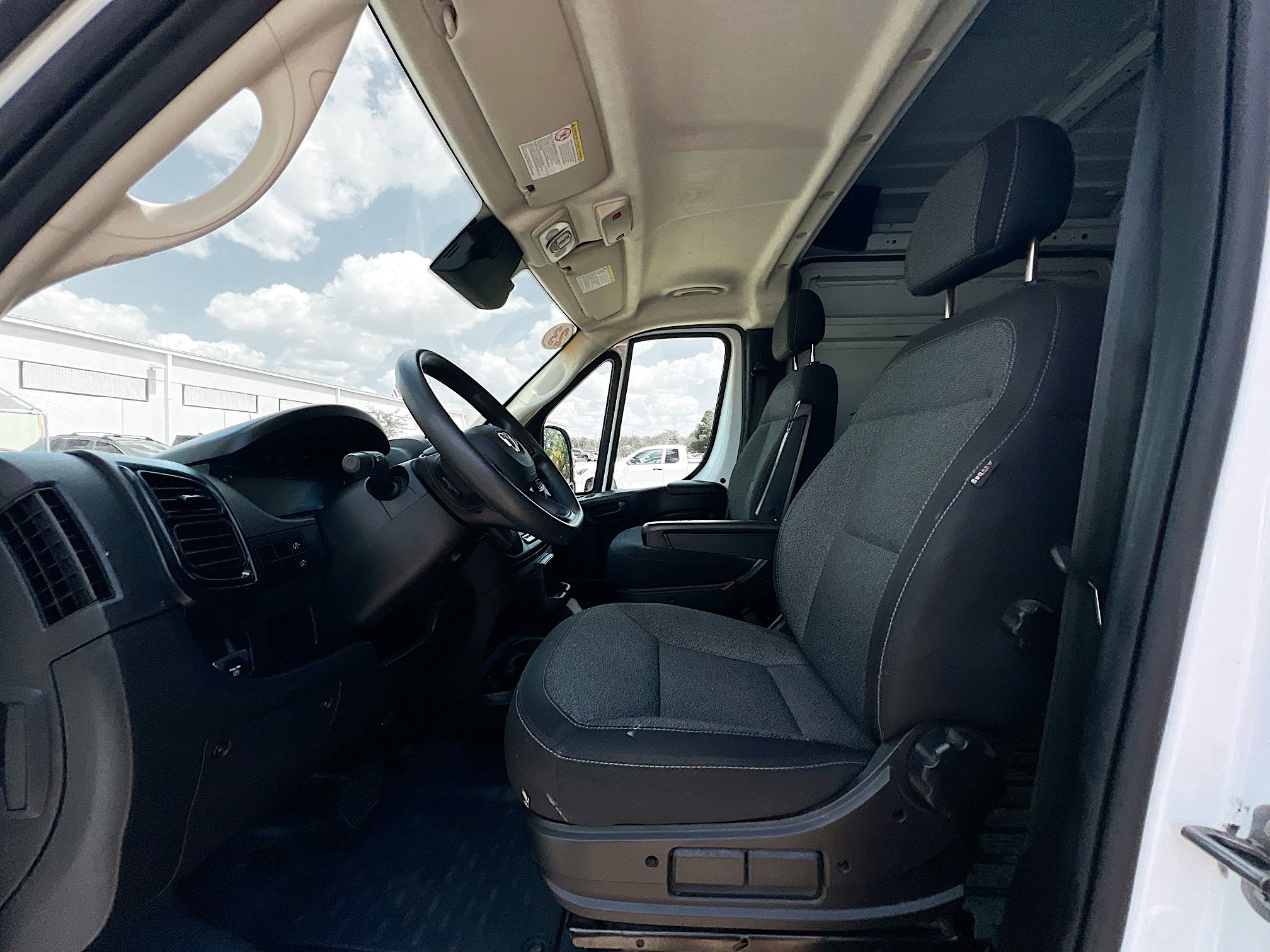 Used 2023 RAM ProMaster 3500 image 14