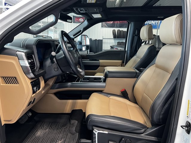 Used 2024 Ford F350 Lariat w/ Chrome Package image 11