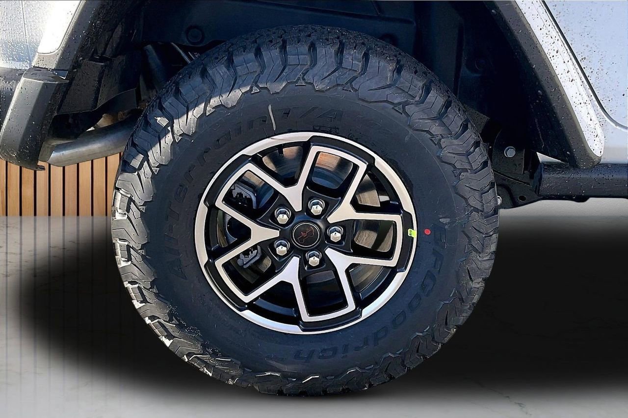 New 2026 Jeep Wrangler Unlimited Rubicon AWD/4WD image 33