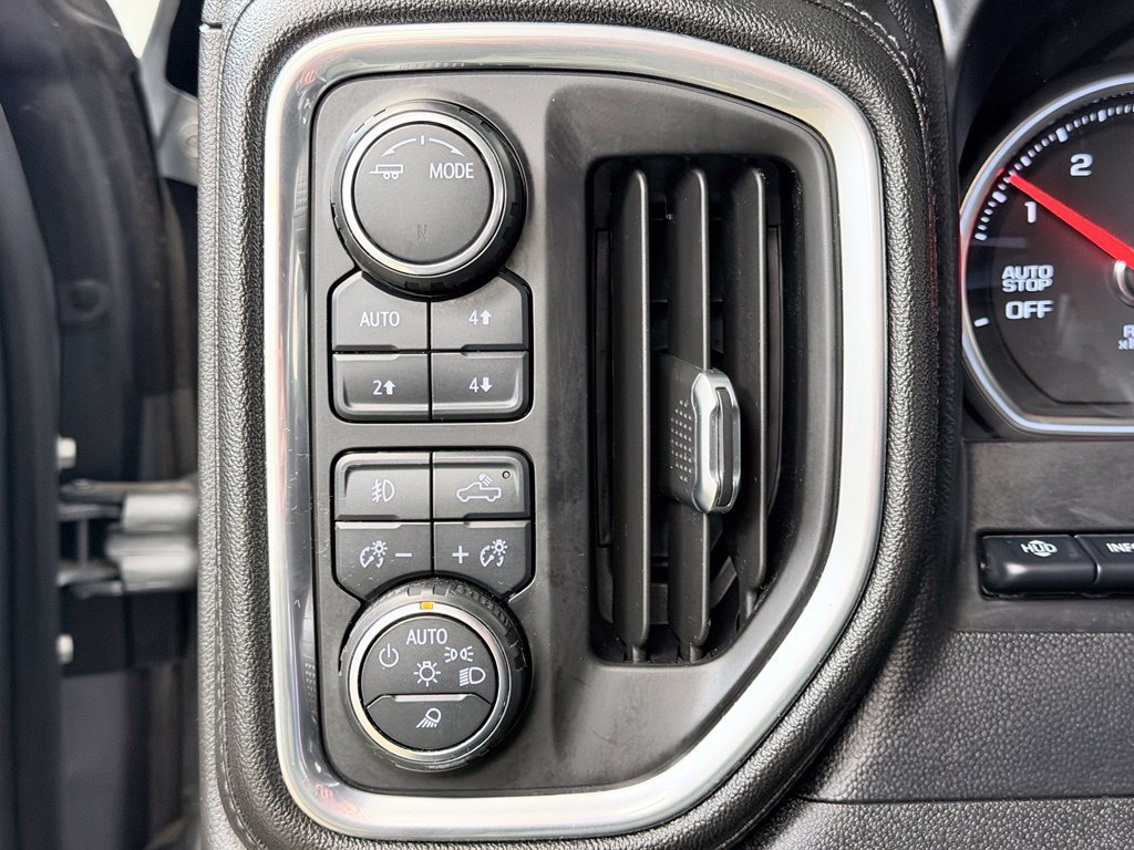Used 2021 Chevrolet Silverado 1500 LTZ w/ LTZ Premium Package AWD/4WD image 39