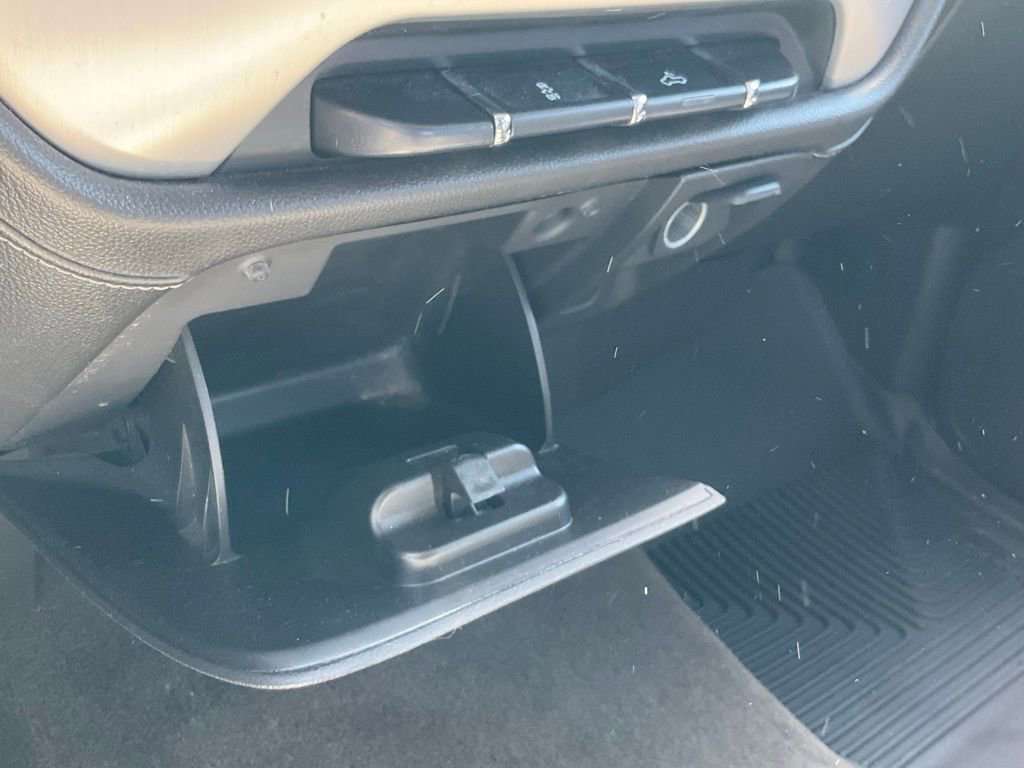 Used 2015 GMC Sierra 1500 SLE w/ SLE Value Package image 8